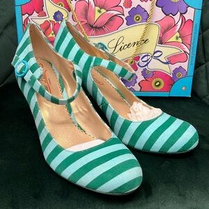 NIB. POETIC LICENCE The Right Stripe Pumps. Size 8. Green/Blue Stripes. 3.5”